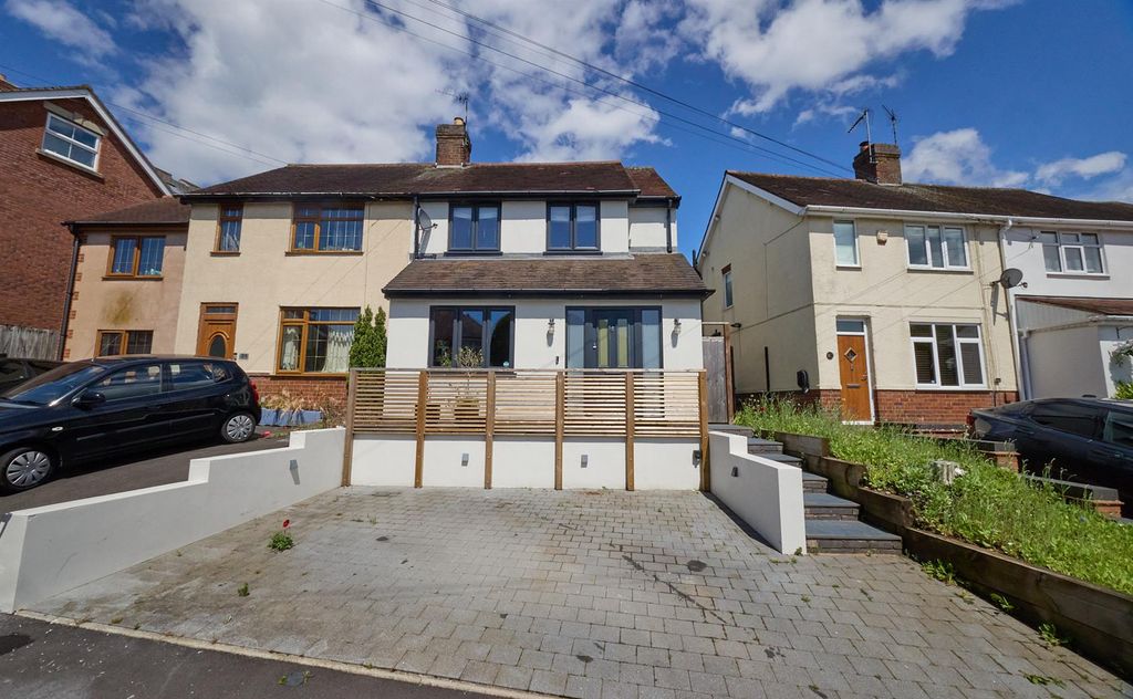 Property photo 1 of 19 Brittania Road Bb_19.Jpg