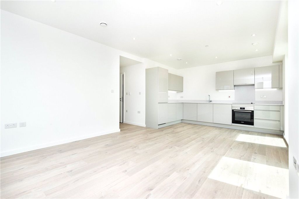 Property photo 1 of 23 Picture No. 04