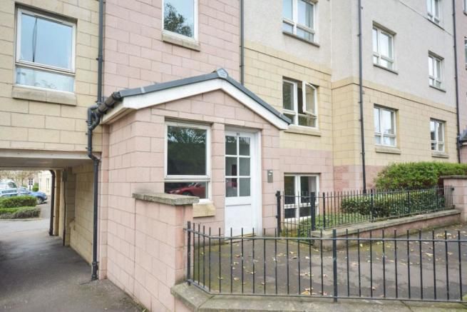 Property photo 1 of 32