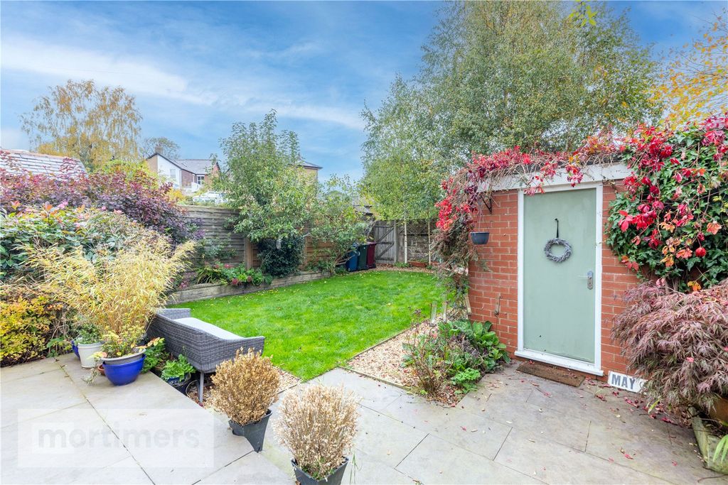 Property photo 3 of 31 Garden