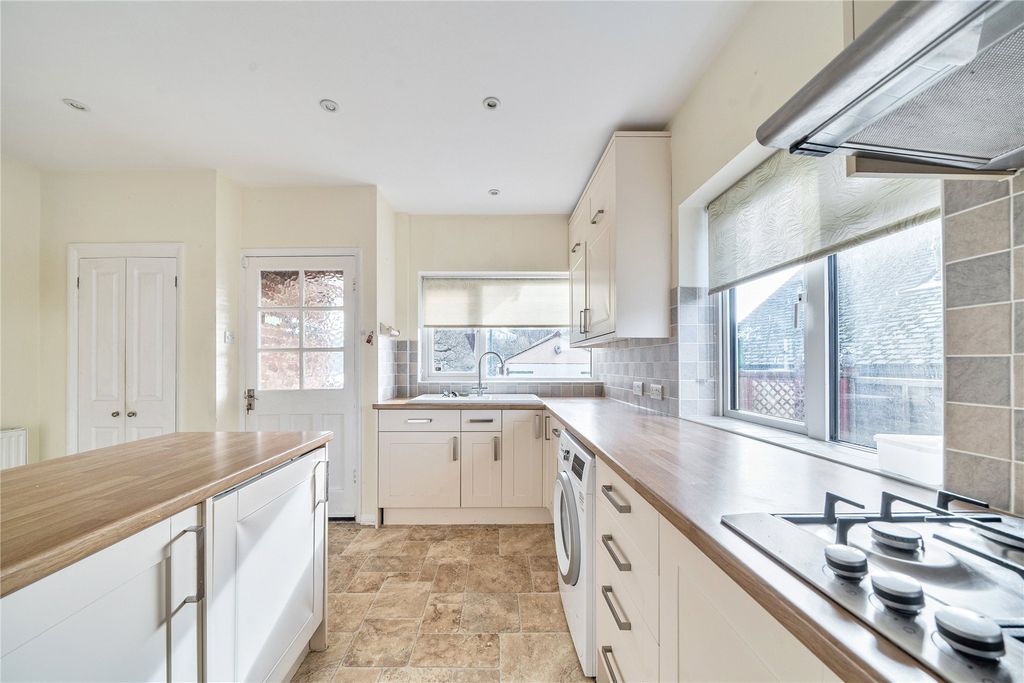 Property photo 3 of 25 Picture No. 11