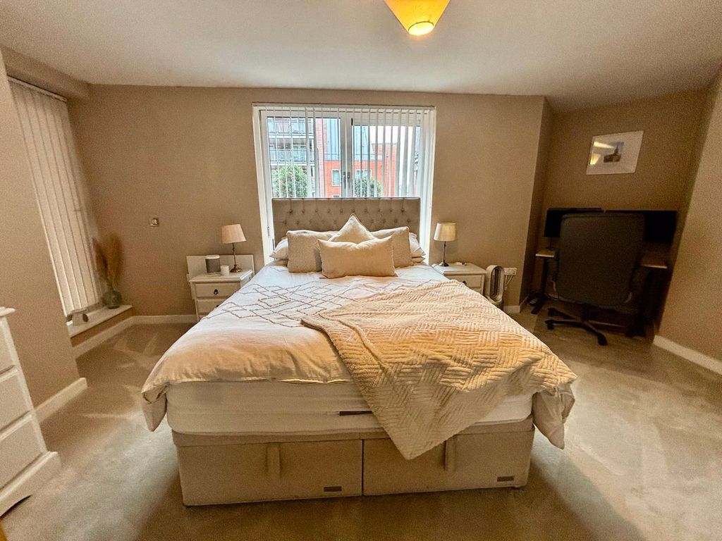 Property photo 3 of 11 Picture No. 12