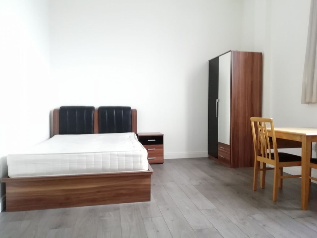 Property photo 1 of 7 48Sr/F2