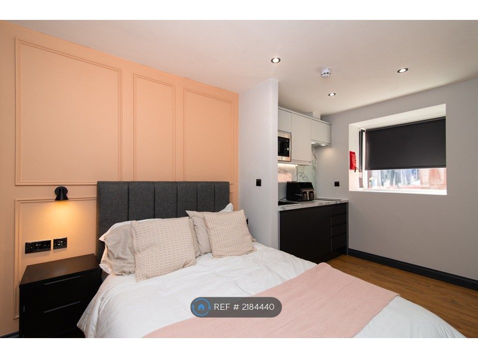 Property photo 2 of 26 Bedroom 1