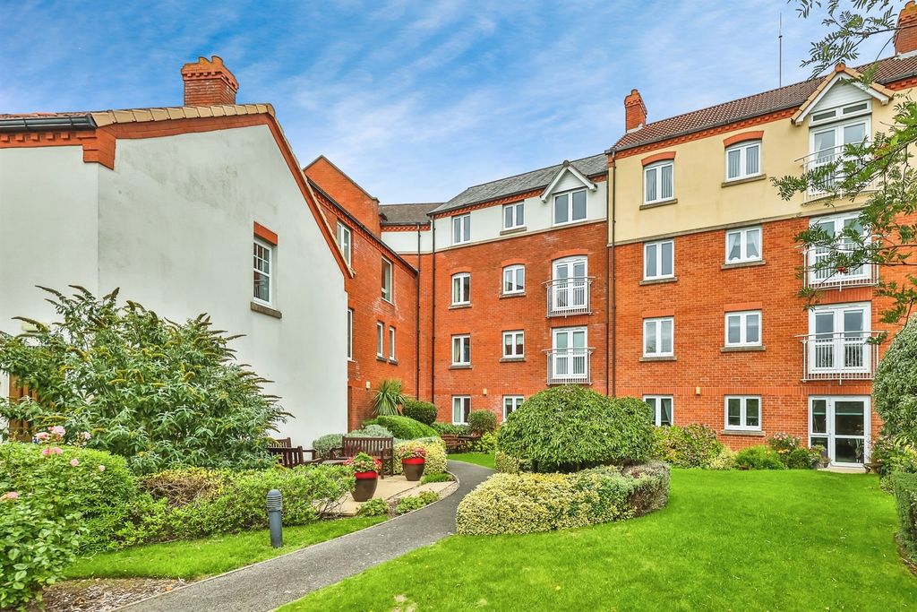 Additional image 12 of 2 bed flat for saleChurch Street, Eastwood, Nottingham NG16