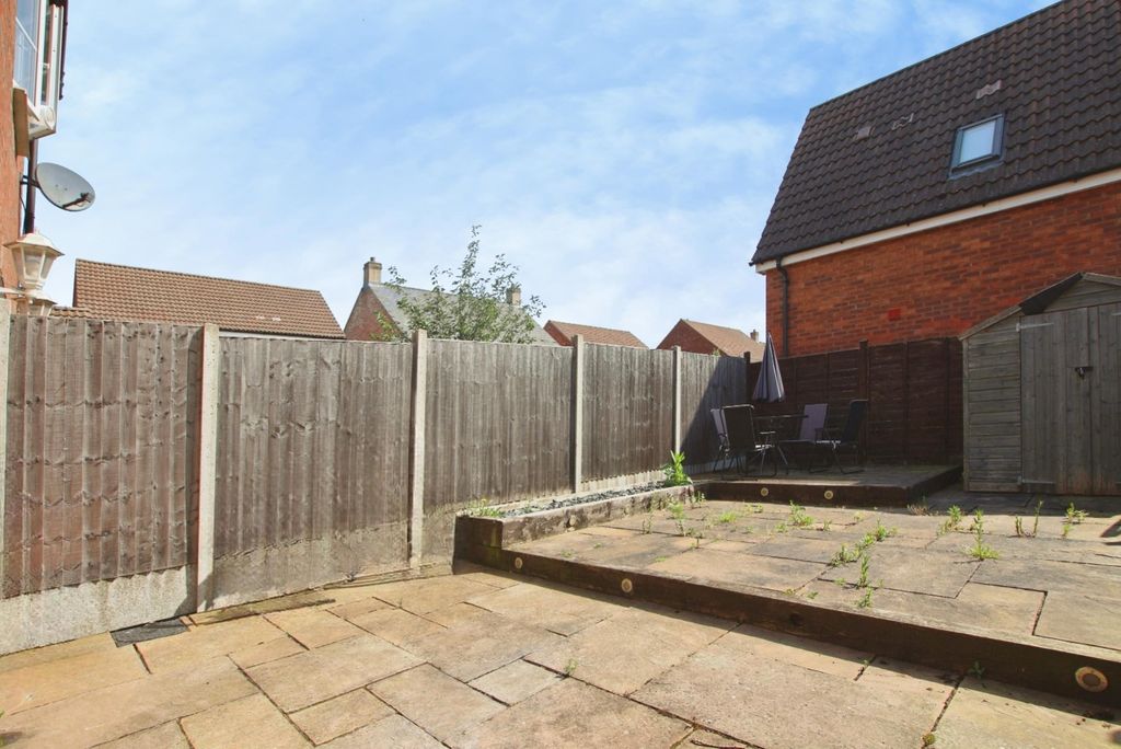 Property photo 2 of 16 5138972