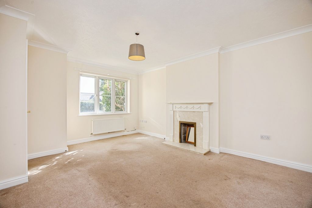 Property photo 3 of 16 Pbox-Img.Jpg