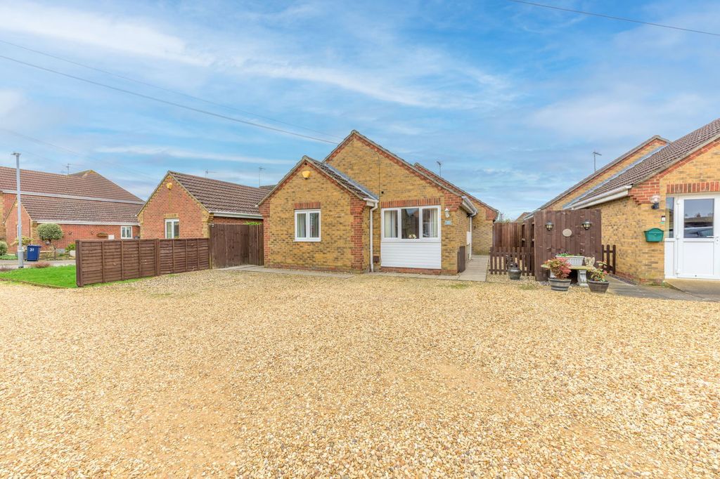 Property photo 2 of 36