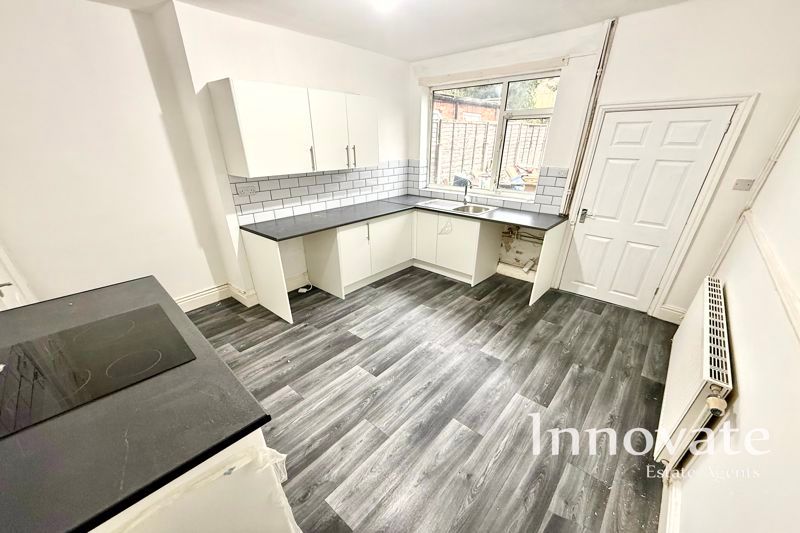 Property photo 3 of 6 Photo 6