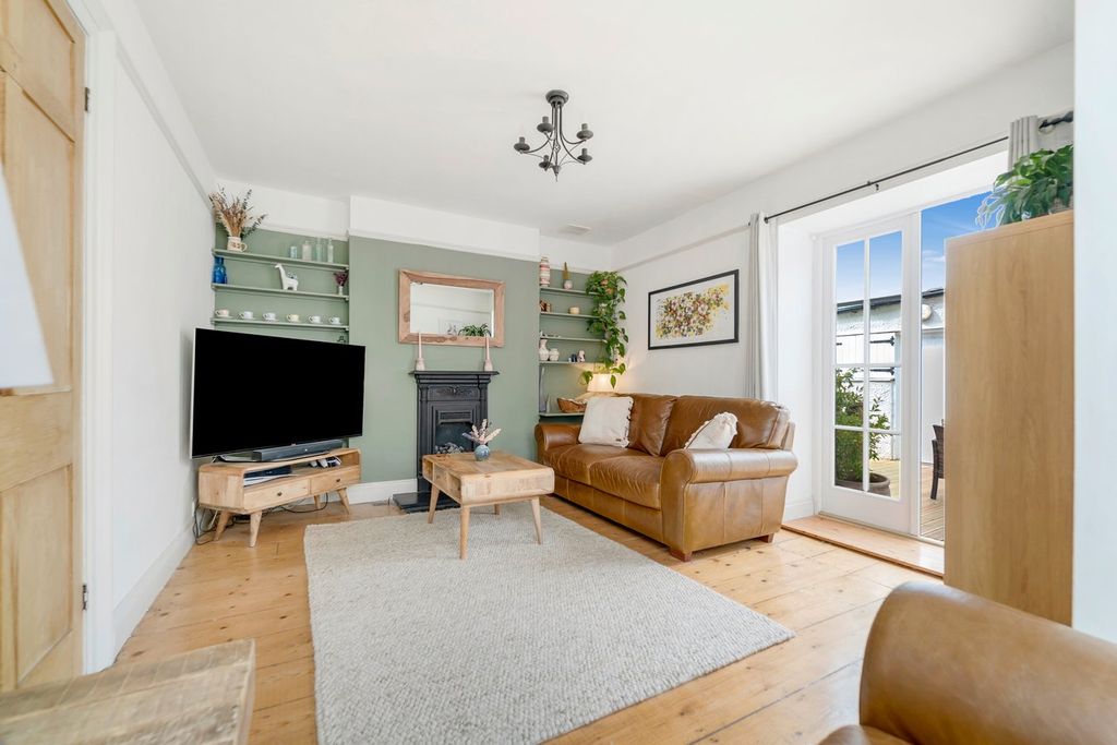 Property photo 1 of 29