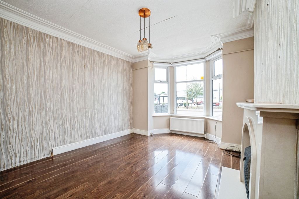 Property photo 2 of 20 Pbox-Img.Jpg