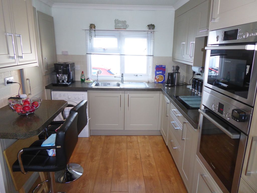 Property photo 2 of 11