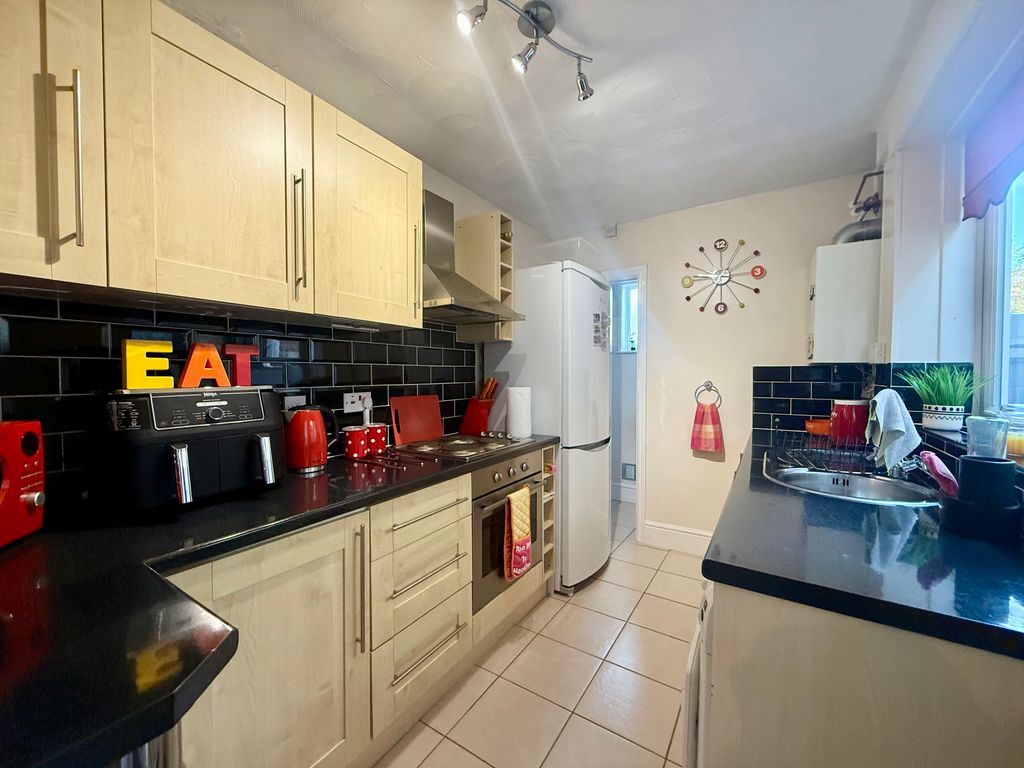 Property photo 2 of 9