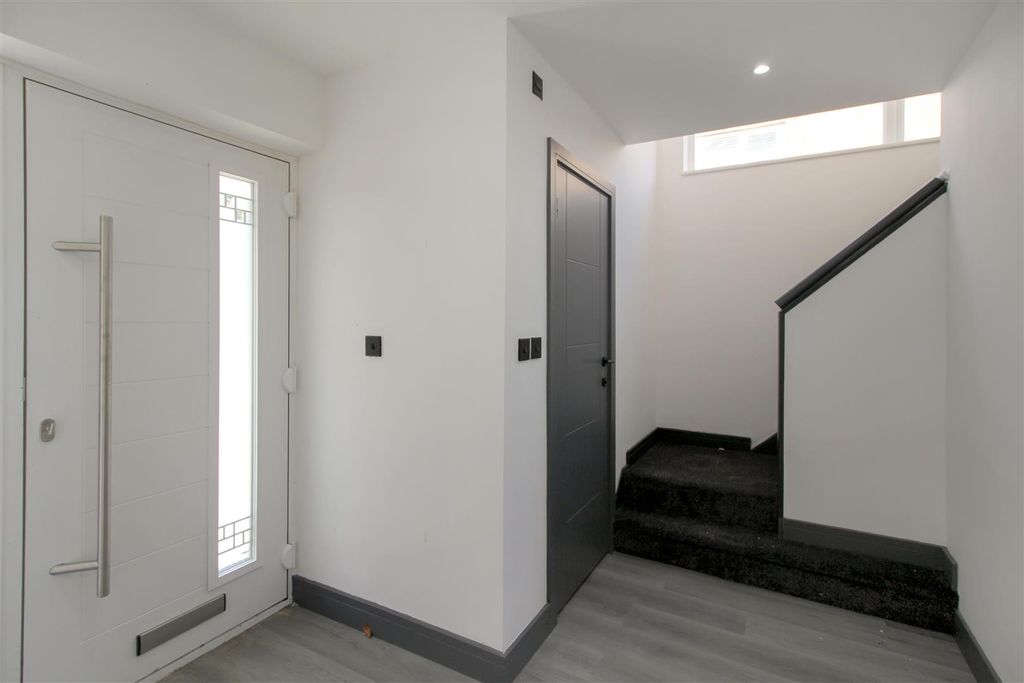 Property photo 2 of 27 Reception Hall