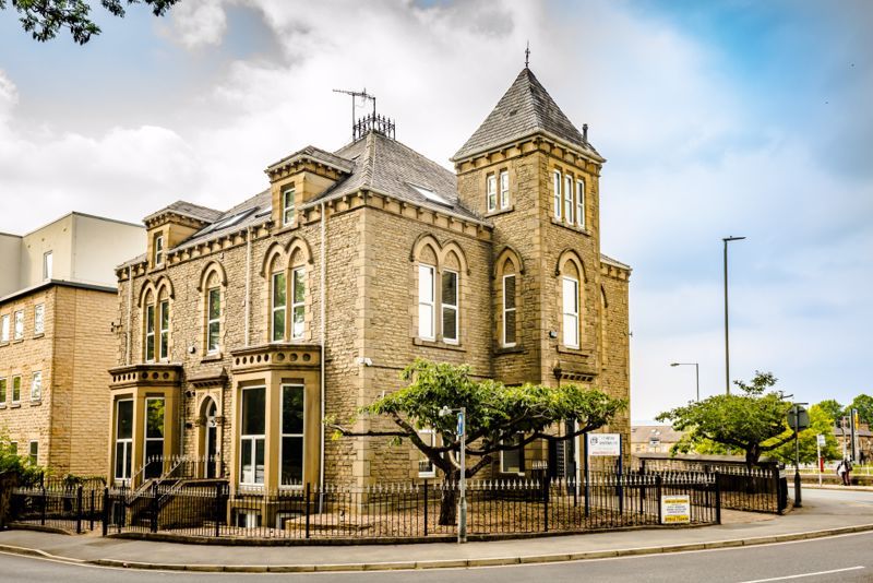 Property photo 1 of 6 Photo 6