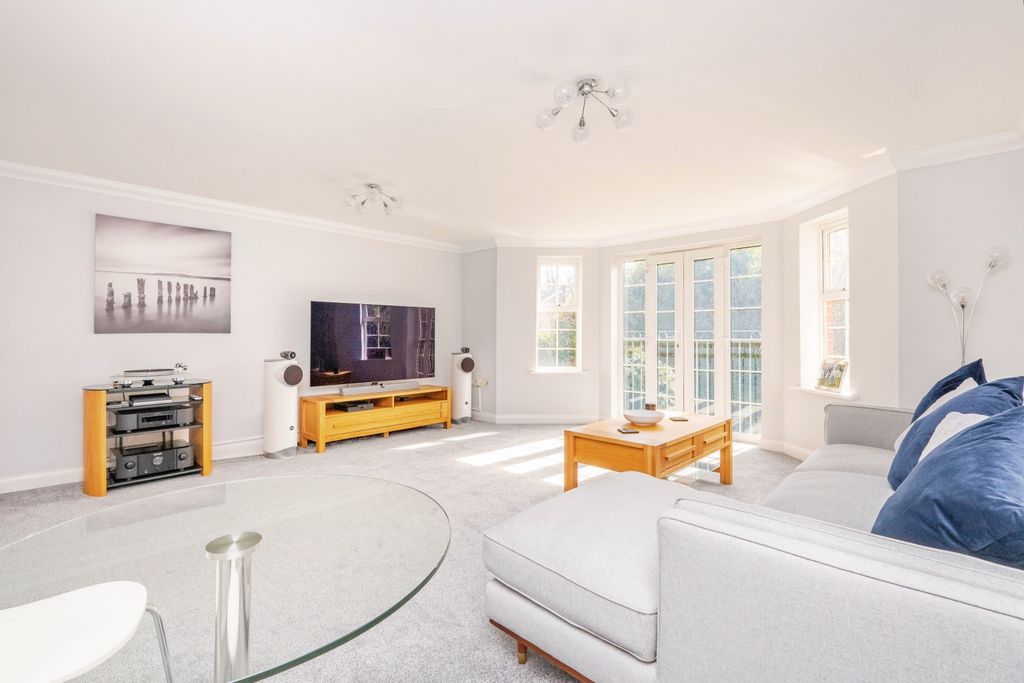 Property photo 2 of 17 Photography