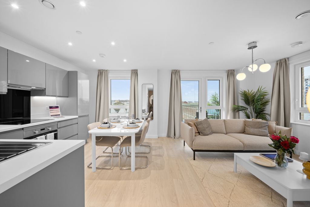 Property photo 3 of 11