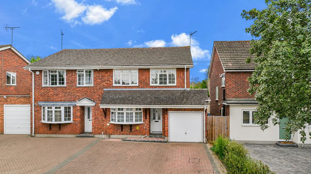 Property photo 1 of 34