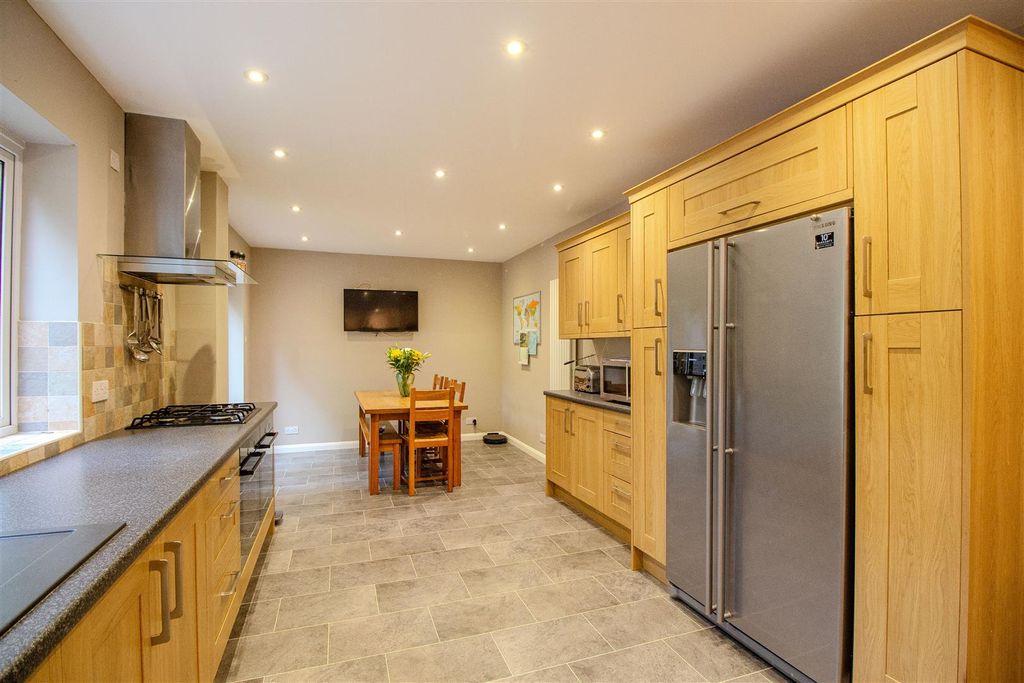 Additional image 8 of 6 bed detached house for saleLucastes Lane, Haywards Heath RH16