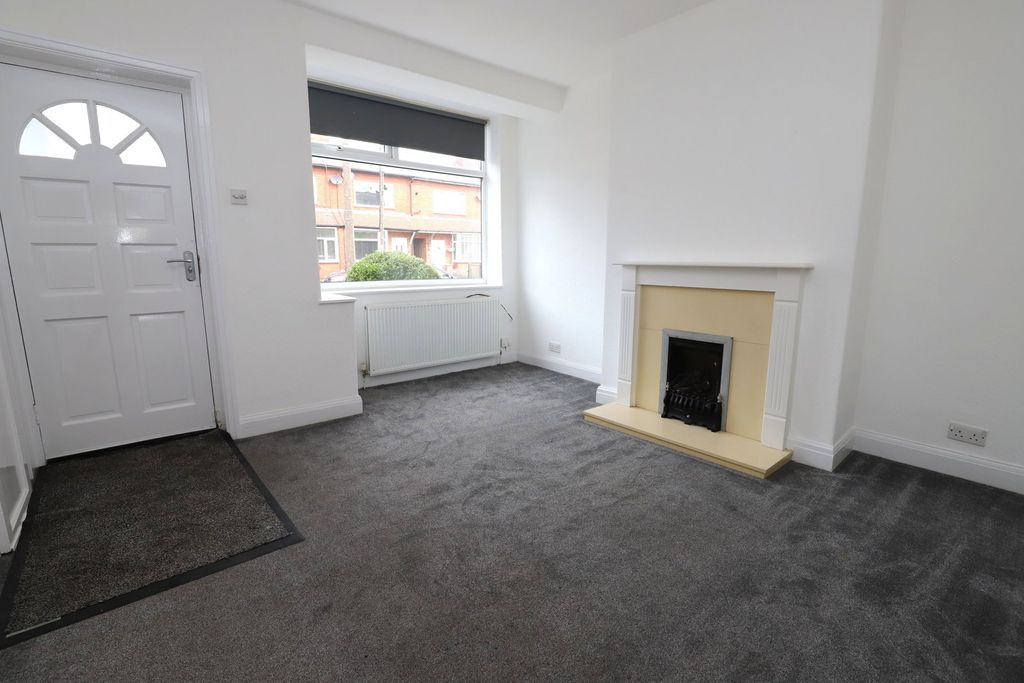 Property photo 3 of 18