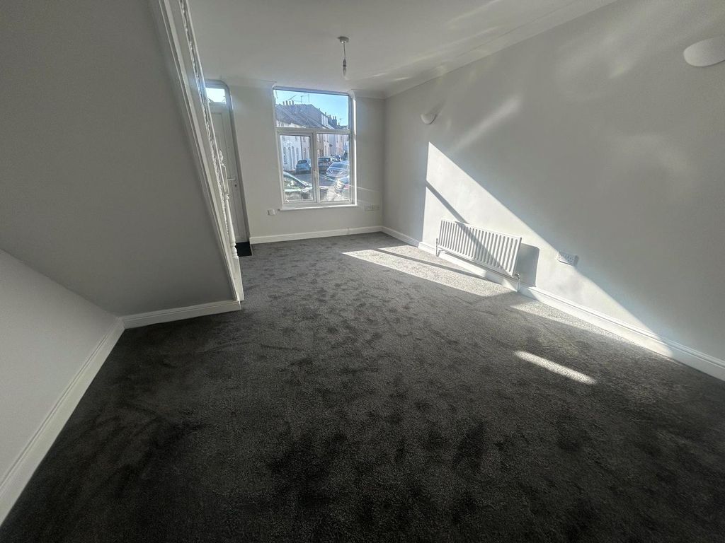 Property photo 2 of 13 Picture No. 05