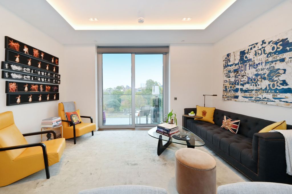 Property photo 2 of 21