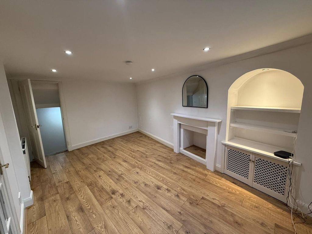 Property photo 2 of 21 Img-20251024-Wa0011