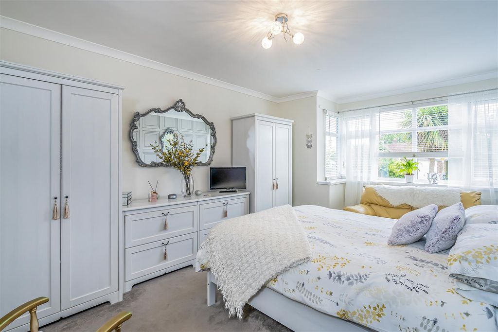 Property photo 3 of 15 Redlands Lane, Emsworth-Porticomarksteting-Nexa-24