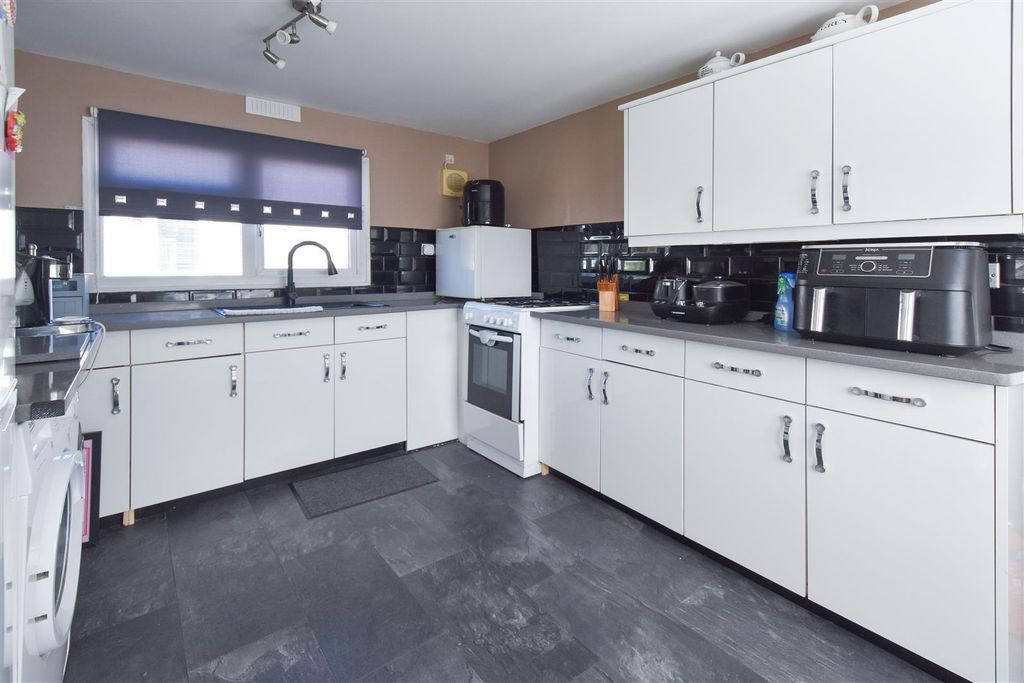 Property photo 3 of 8 Dsc_0158.Jpg