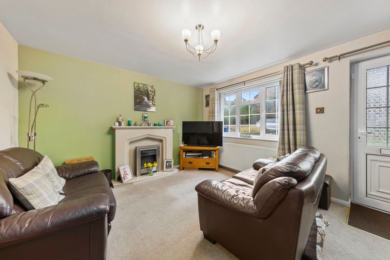 Property photo 3 of 27 Living Room