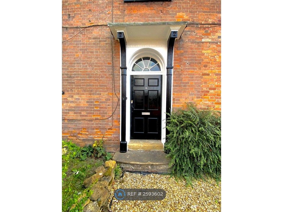 Property photo 2 of 18 Communal Front Door