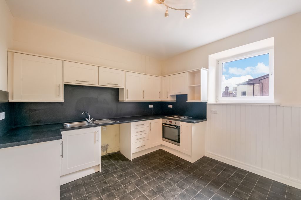 Additional image 6 of 2 bed flat for saleComrie Street, Crieff PH7
