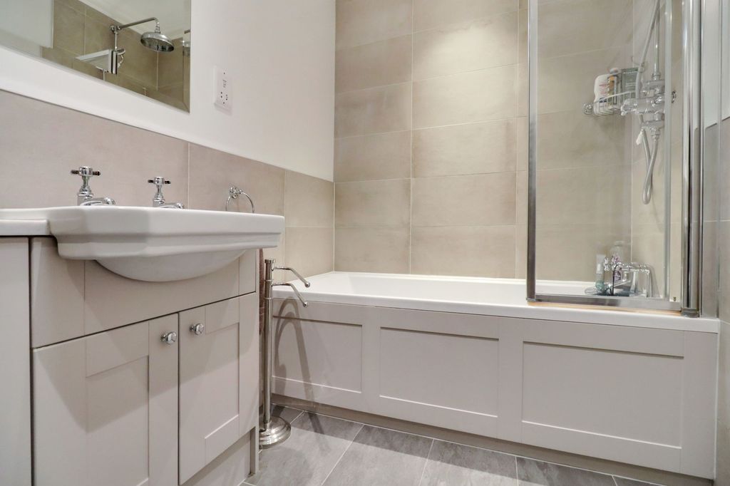 Additional image 14 of 4 bed detached house for salePark Road, East Molesey KT8