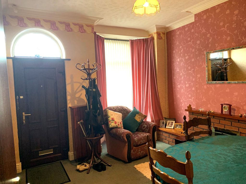 Property photo 3 of 11 d6