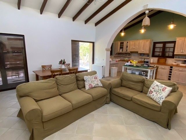 Property photo 2 of 38