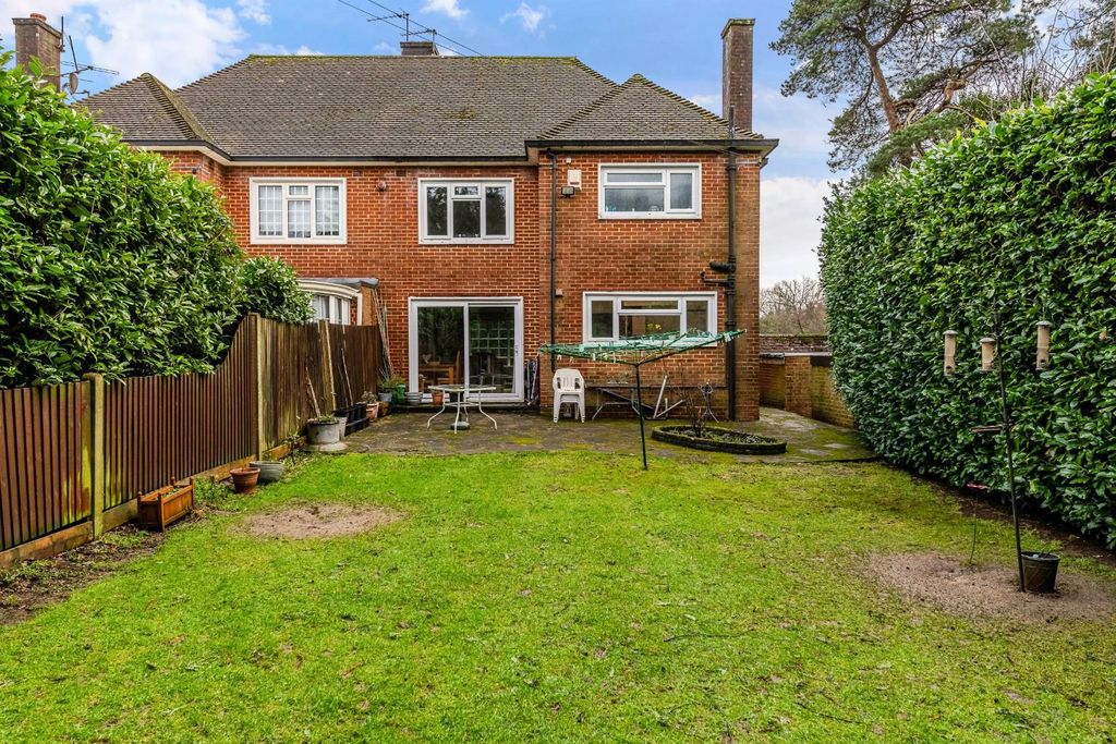Property photo 3 of 22 Tadworth Close (12).Jpg