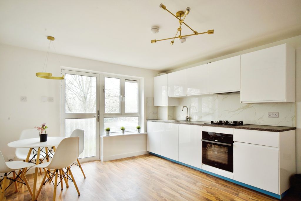 Property photo 1 of 17 Photography