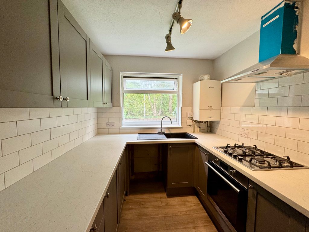 Property photo 2 of 8 Re-Fitted Kitchen