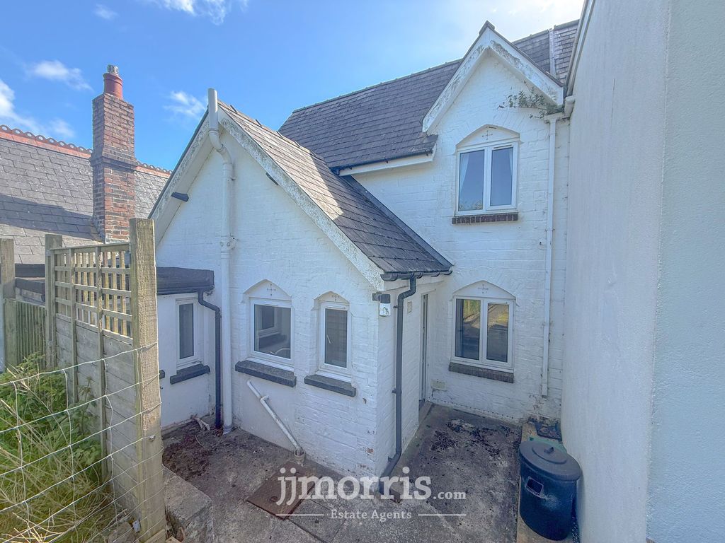 Property photo 3 of 25