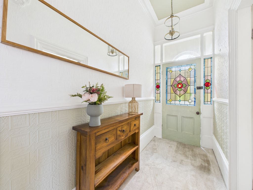 Property photo 3 of 52