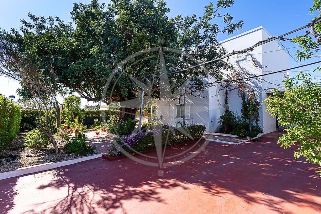 Property photo 2 of 25