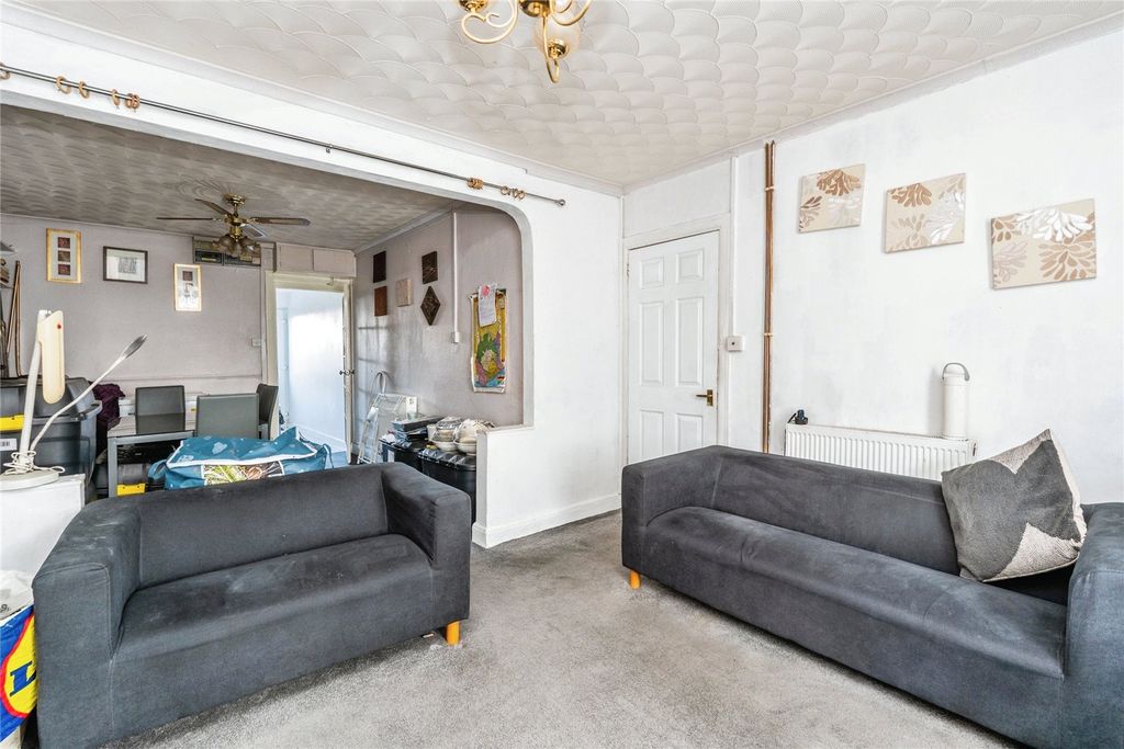 Property photo 3 of 12 Photography