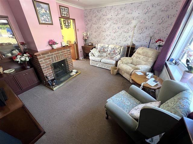 Property photo 2 of 18 Lounge