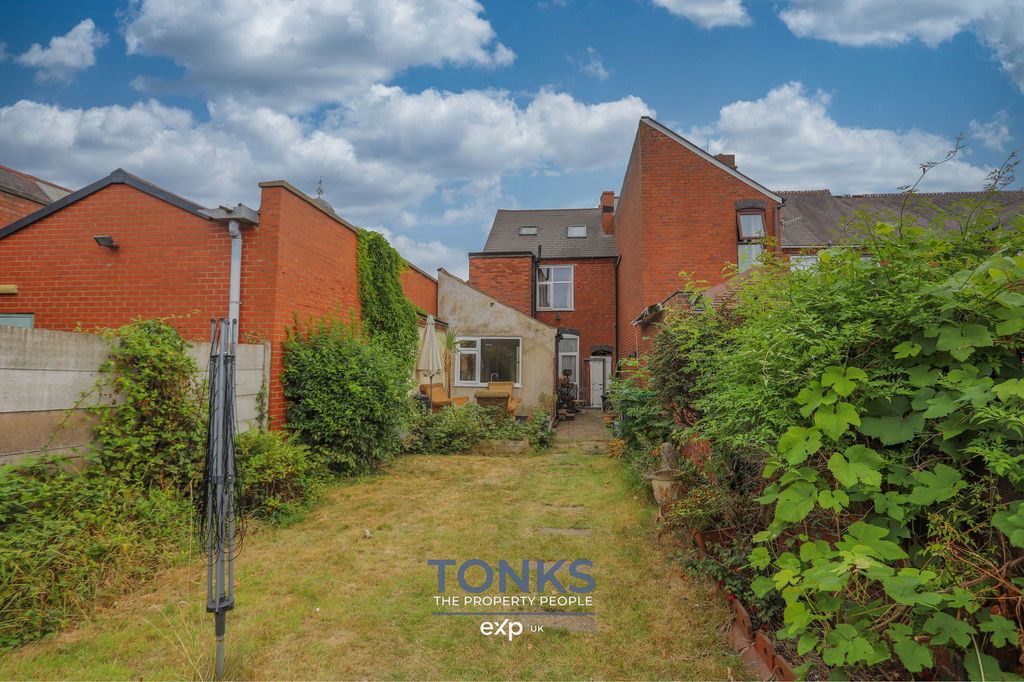 Property photo 2 of 21