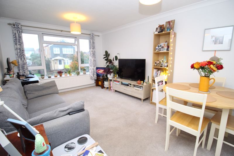 Property photo 3 of 8 Living/Diner