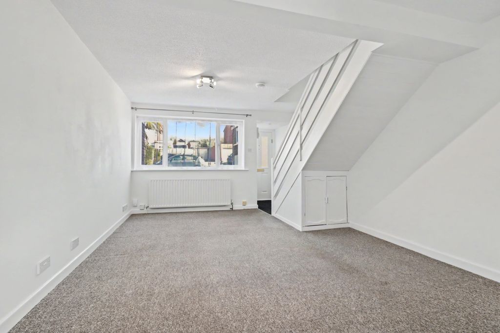 Property photo 2 of 12 Sitting Dining Room