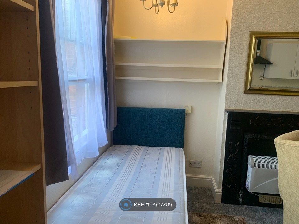 Property photo 3 of 5