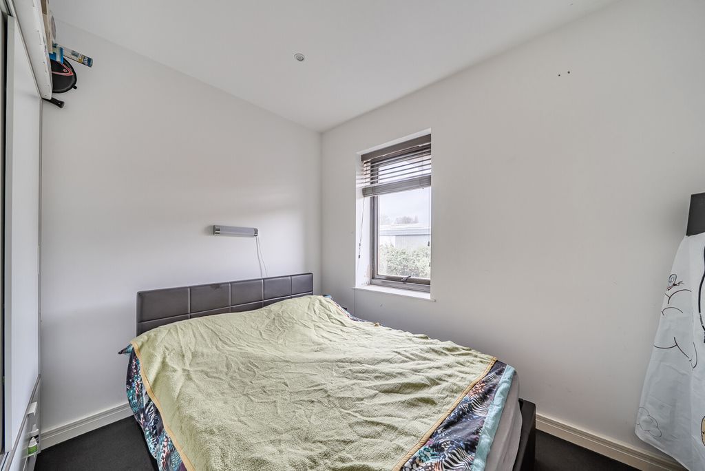 Property photo 3 of 5 1403117-10-69721d...