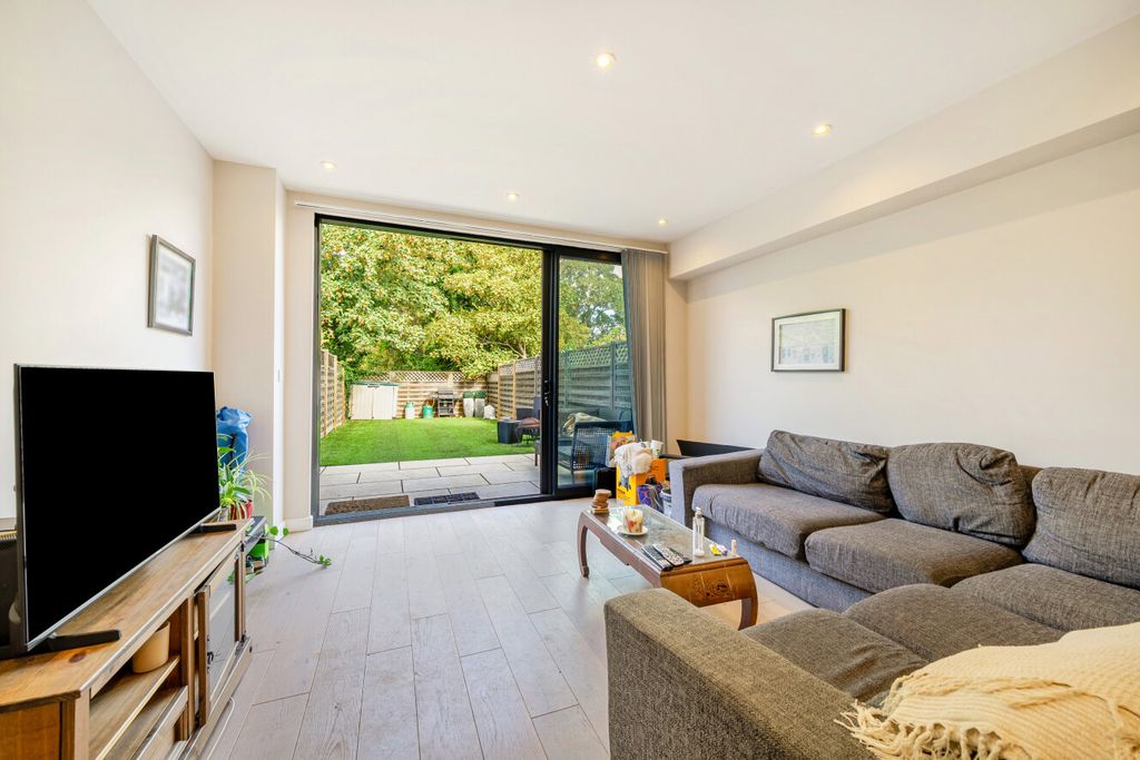Property photo 2 of 12 1509315-17-6A8817...