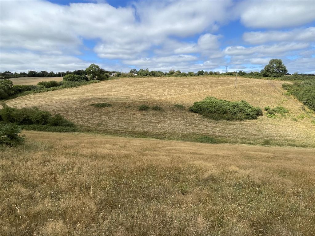 Property photo 3 of 6 Img_0852.Jpg